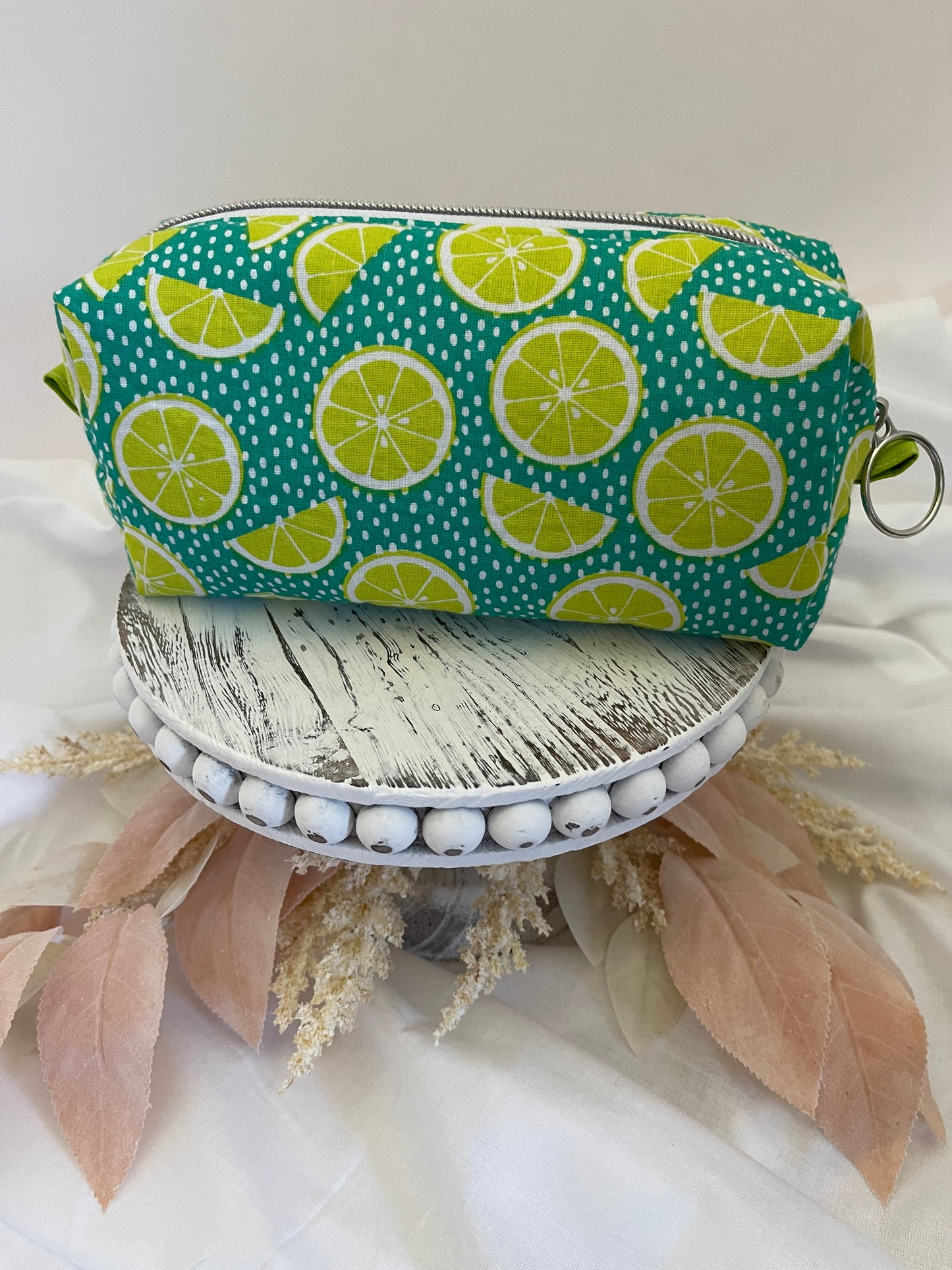 Medium Lime Slice Print Cosmetic Bag