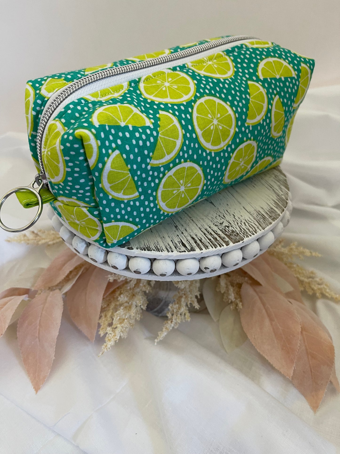 Medium Lime Slice Print Cosmetic Bag