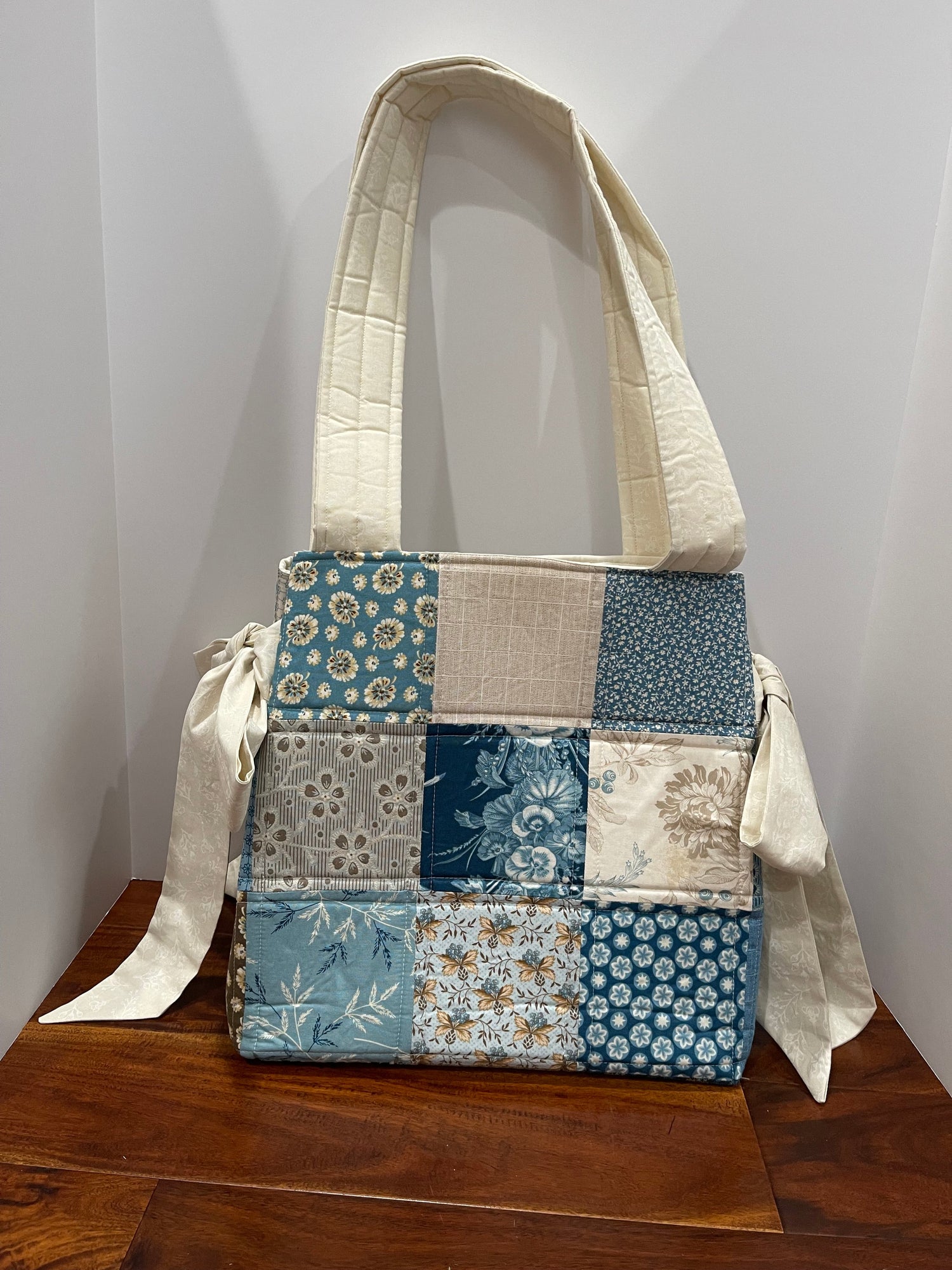 Totes & Cosmetic Bags