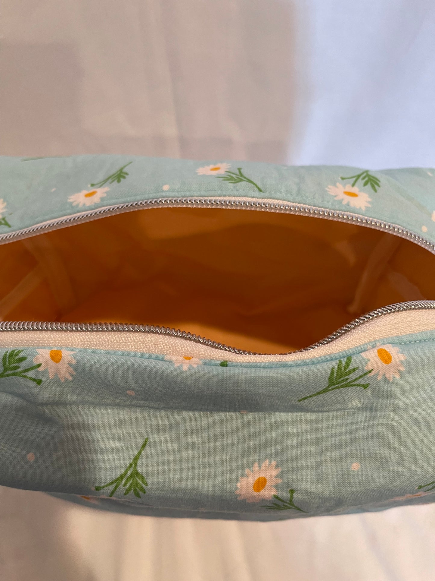 Large Daisy Print Cosmetic Bag