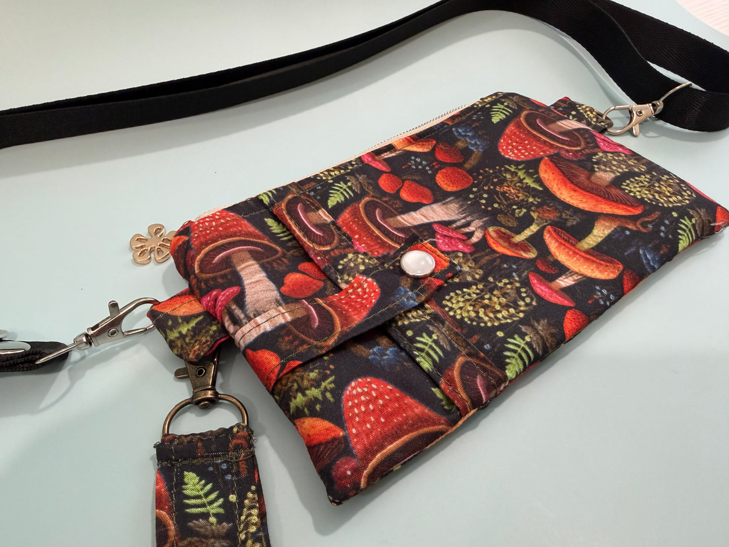 Adjustable Crossbody Phone Case Wallet Convertible Wristlet