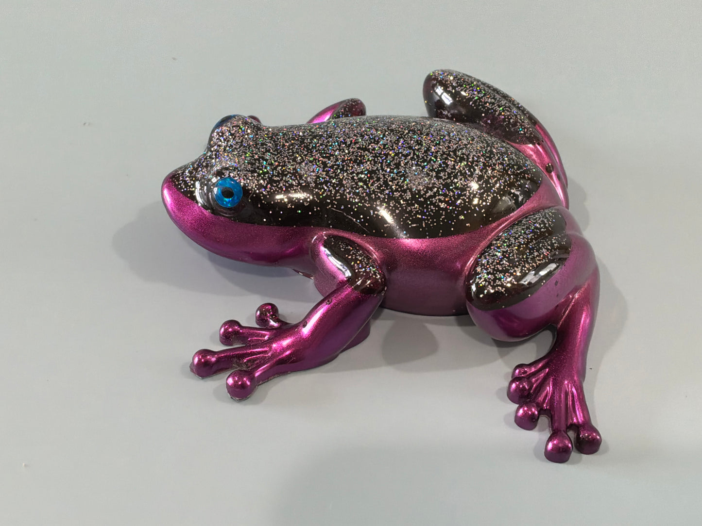 Acrylic Resin Art Frog | Decorative Paperweight