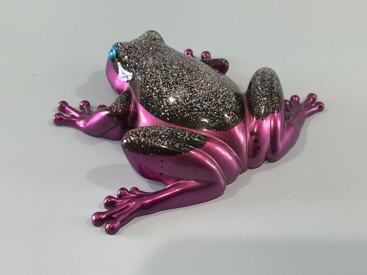 Acrylic Resin Art Frog | Decorative Paperweight